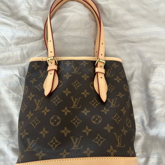 Louis Vuitton Petit Bucket Bag - Picture 6 of 8